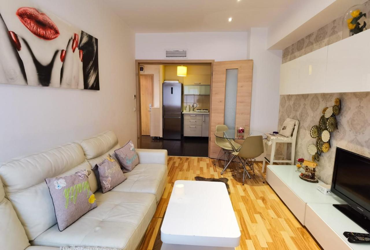 Easystay Flats Bukarest Exteriör bild