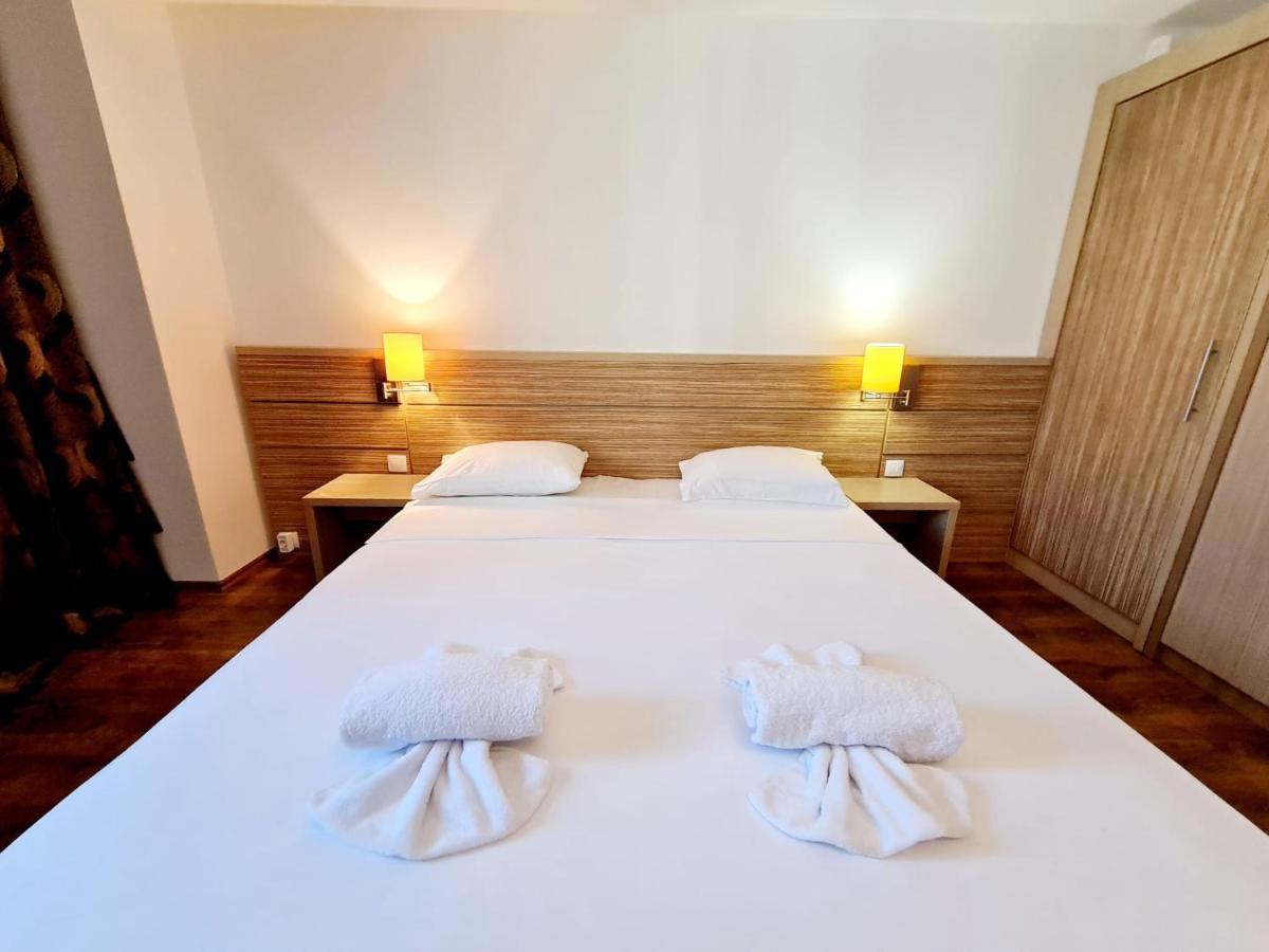 Easystay Flats Bukarest Exteriör bild