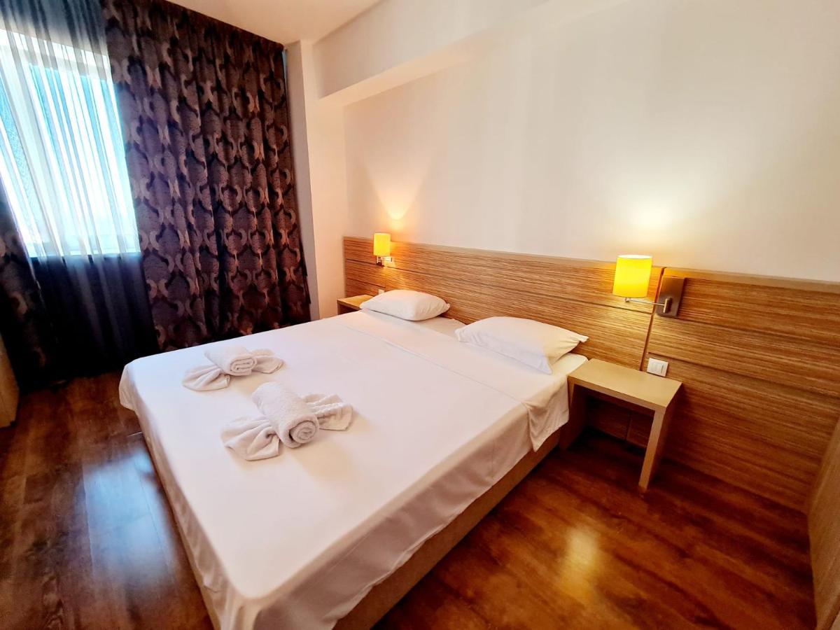 Easystay Flats Bukarest Exteriör bild